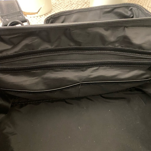 Beis Convertible Weekender Bag - Picture 9 of 13